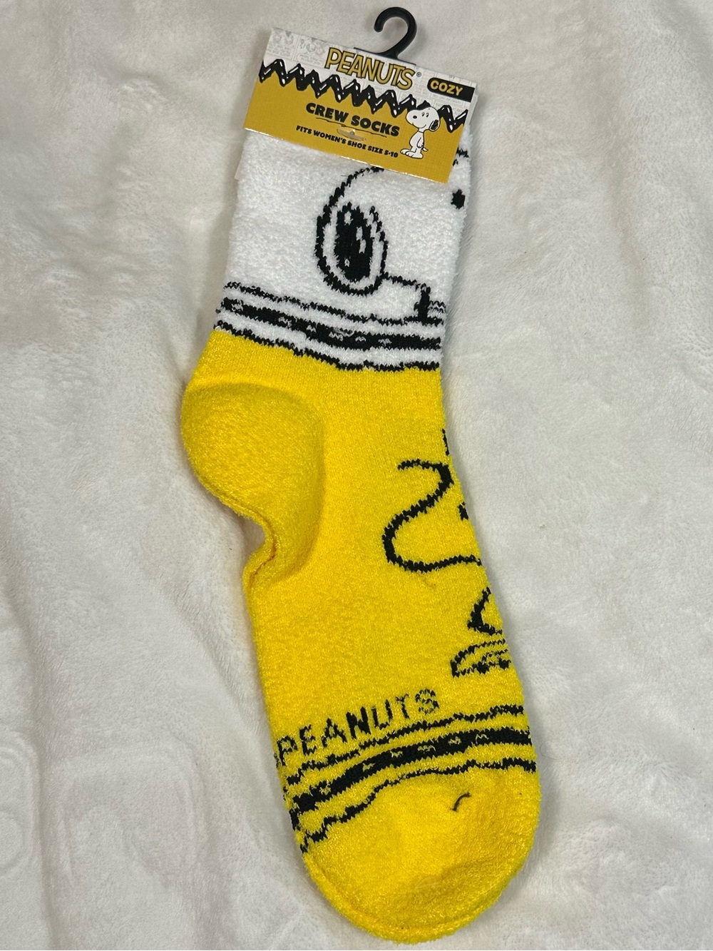 Peanuts Yellow & White Cozy Crew Socks with Black Graphic